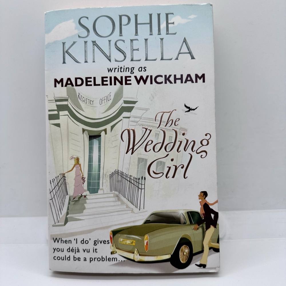 📚 4/$40 The Wedding Girl by Sophie Kinsella Book (Paperback)